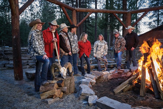 sleepingindian_group_firepit_117